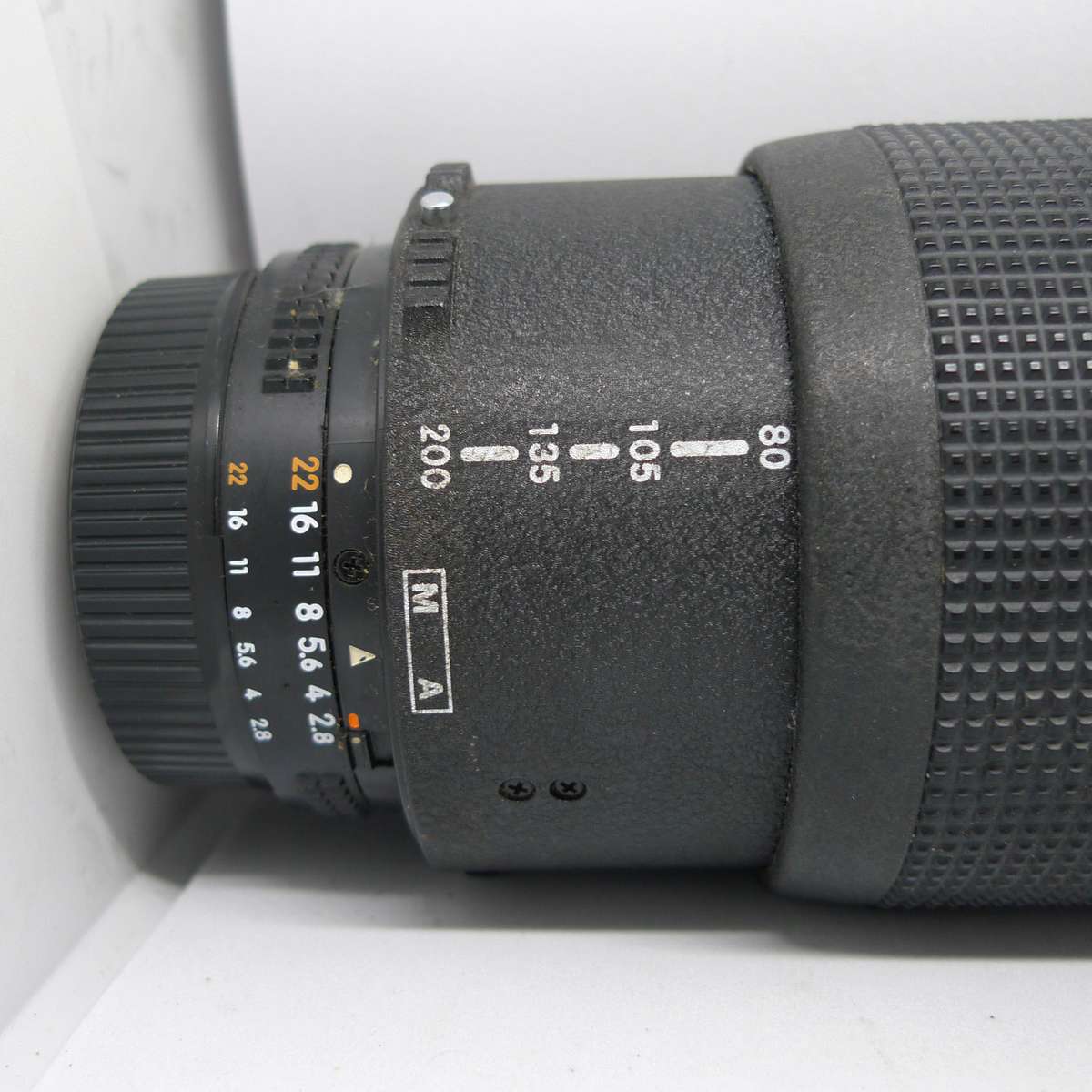 Nikon 80-200 F/2.8 D