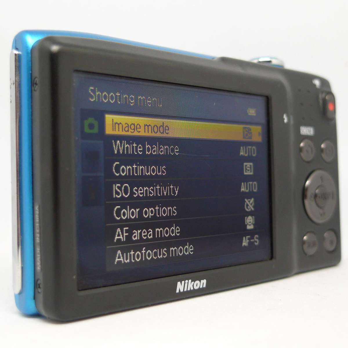 Nikon Coolpix S3200  Blue  Pristine Condition  Complete Kit