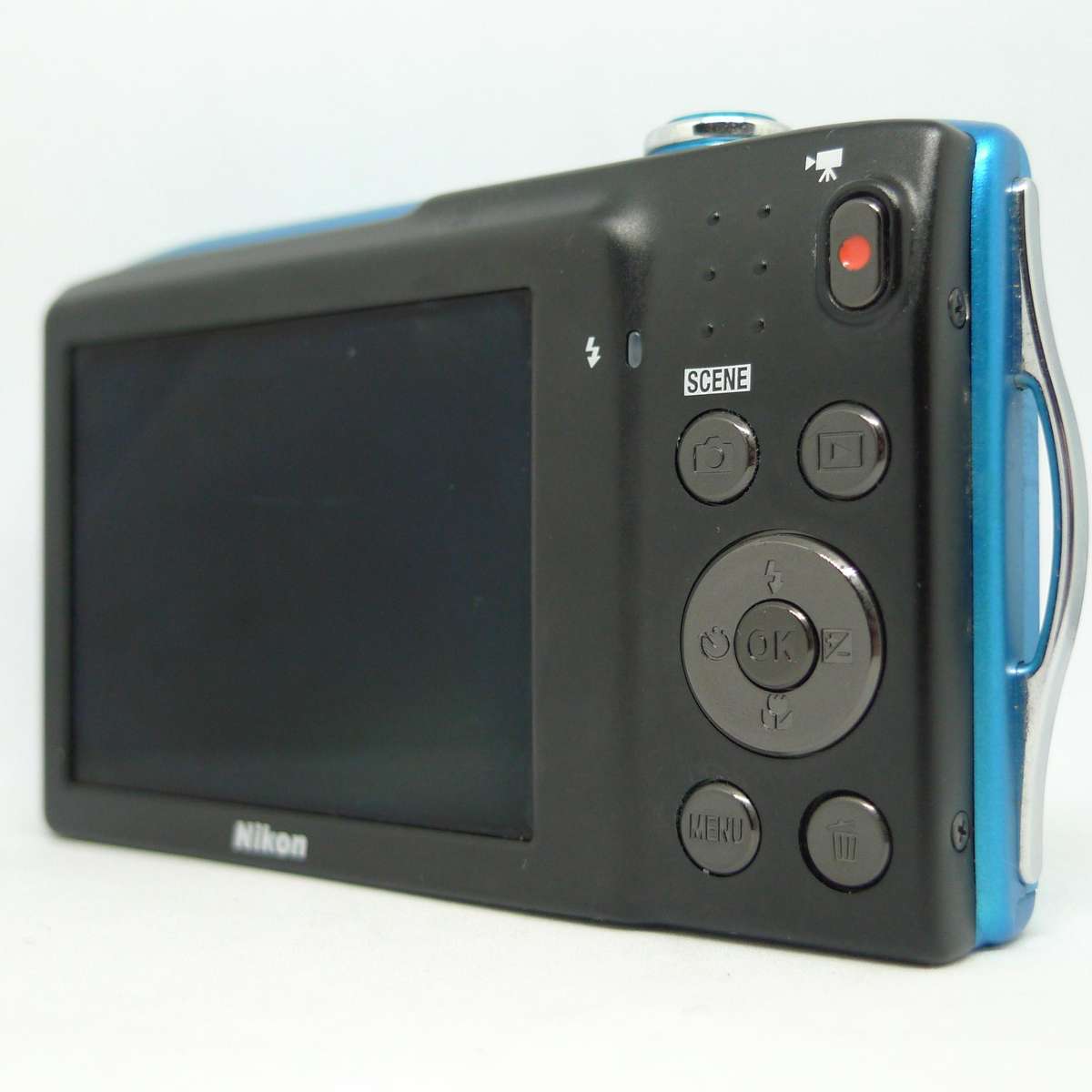 Nikon Coolpix S3200  Blue  Pristine Condition  Complete Kit