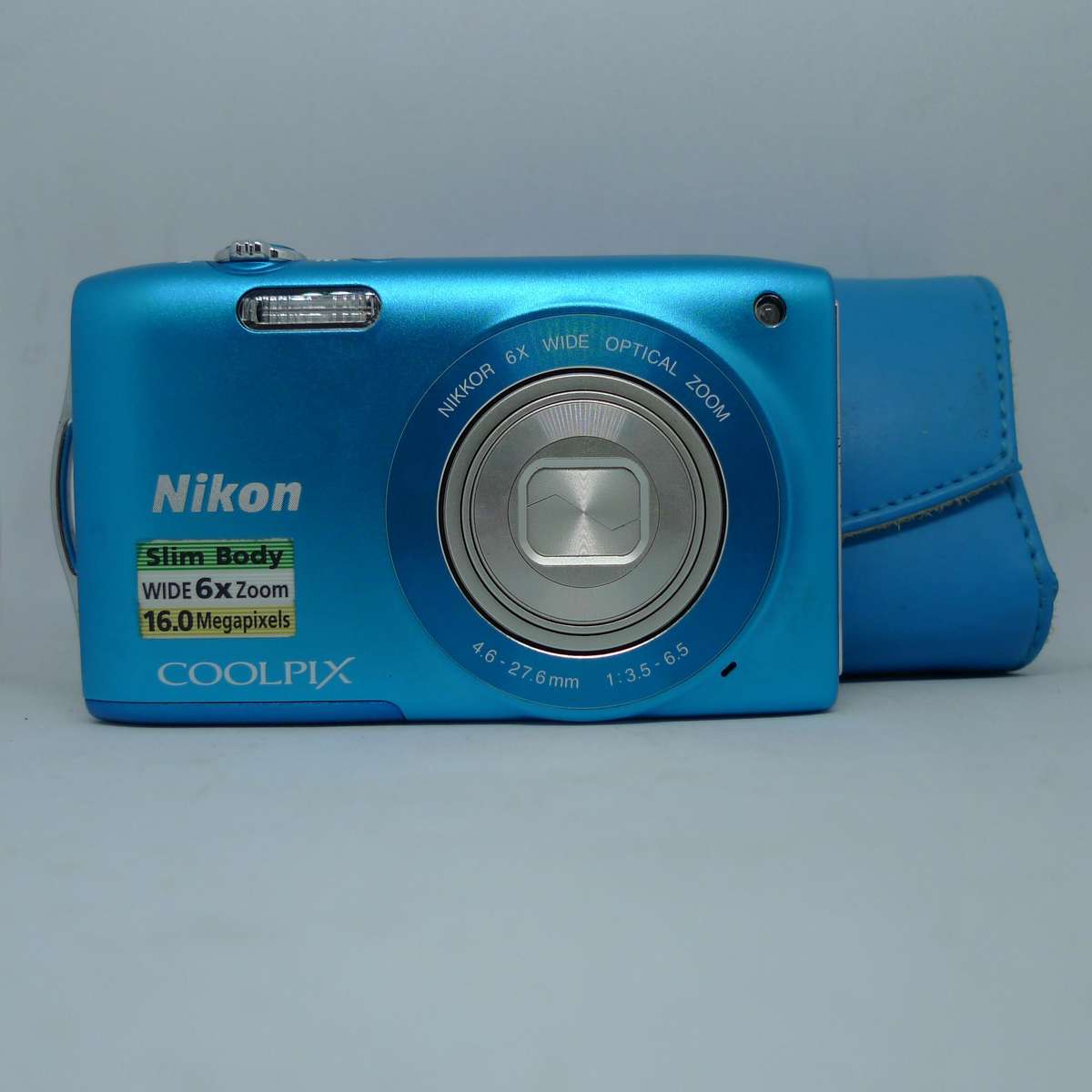 Nikon Coolpix S3200  Blue  Pristine Condition  Complete Kit