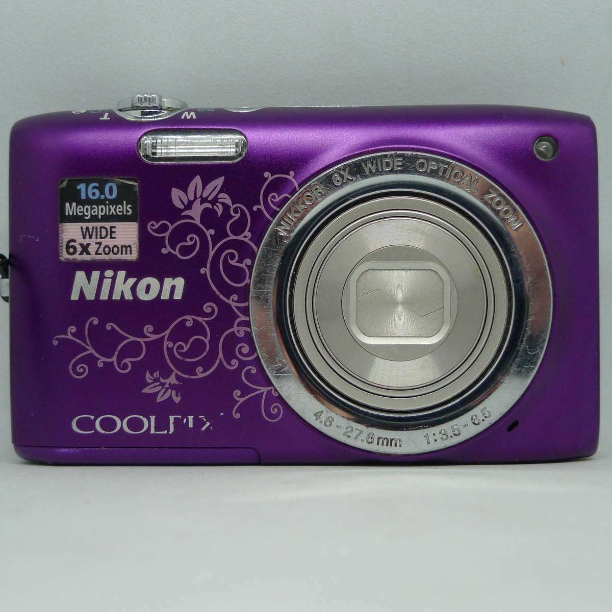 Nikon Coolpix S2700 - 16 Megapixels - 6x Optical Zoom