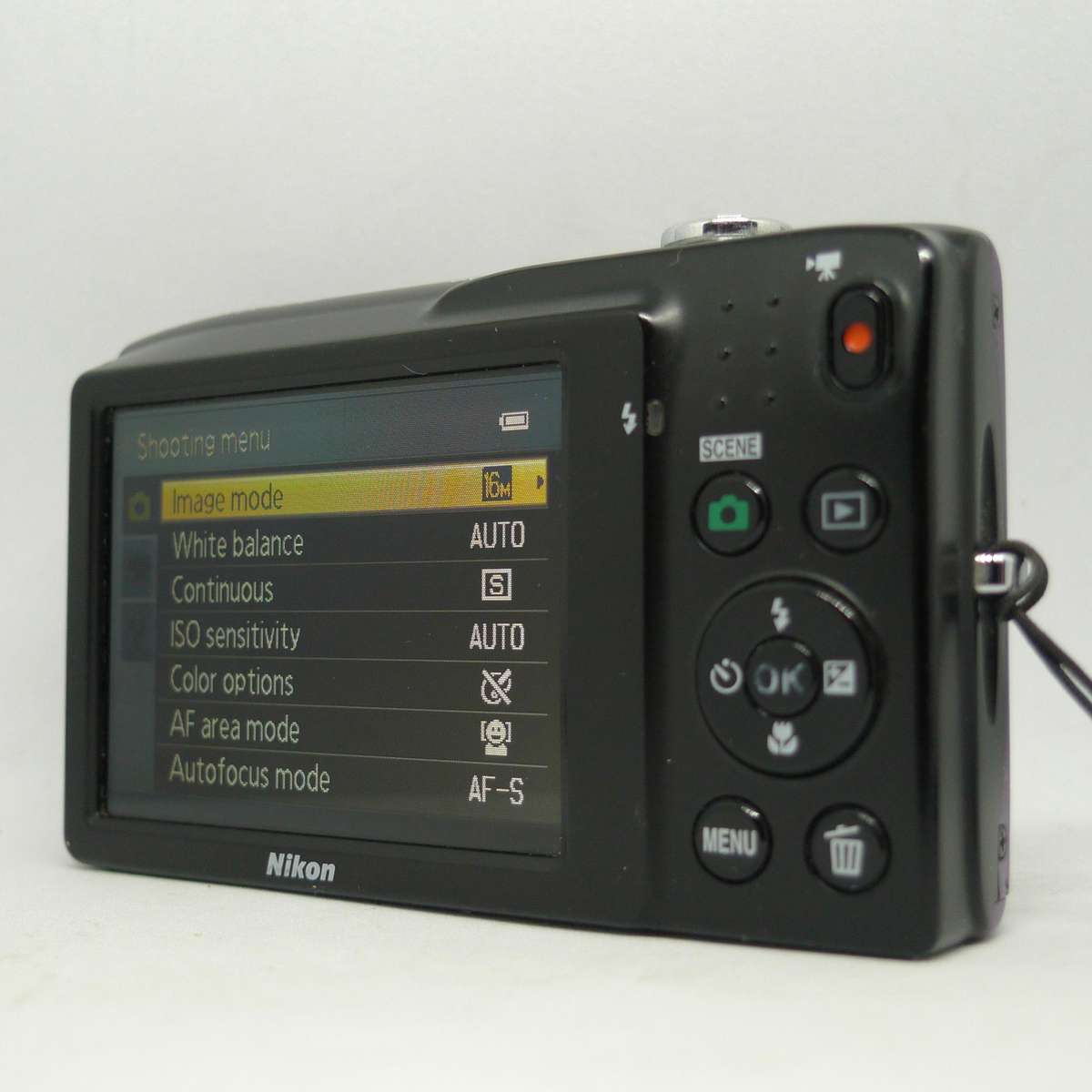 Nikon Coolpix S2700 - 16 Megapixels - 6x Optical Zoom