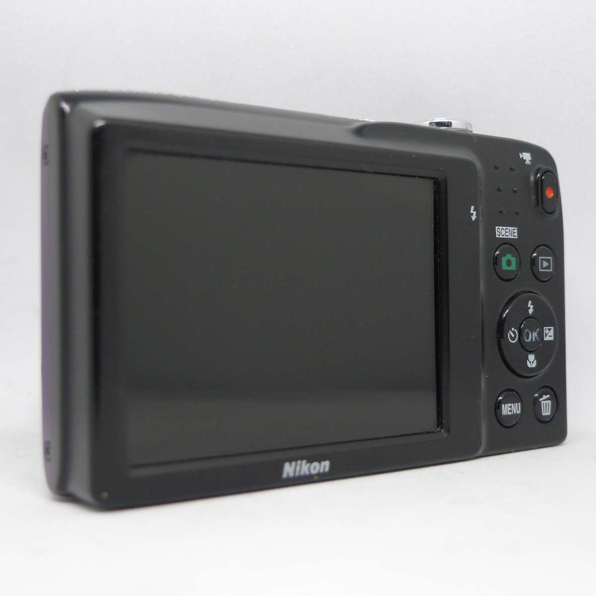 Nikon Coolpix S2700 - 16 Megapixels - 6x Optical Zoom