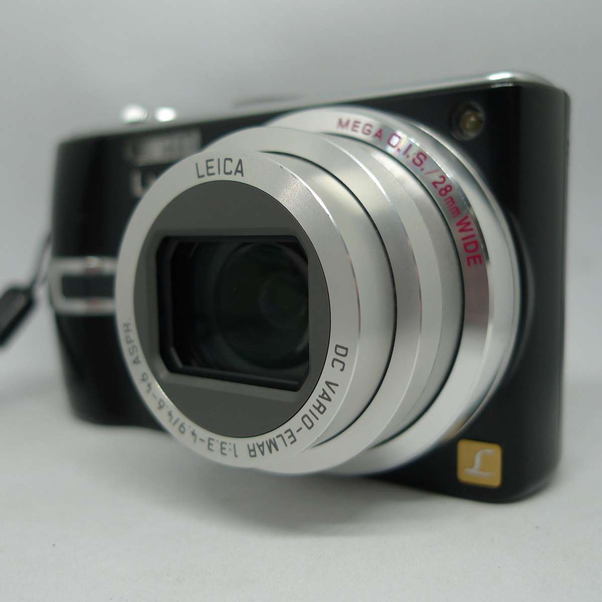 Panasonic Lumix TZ3 - 10x Optical Zoom - 7.2 Megapixels