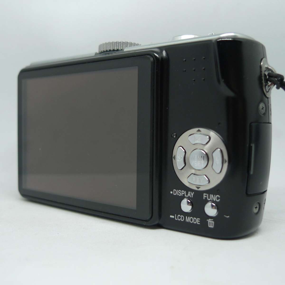 Panasonic Lumix TZ3 - 10x Optical Zoom - 7.2 Megapixels