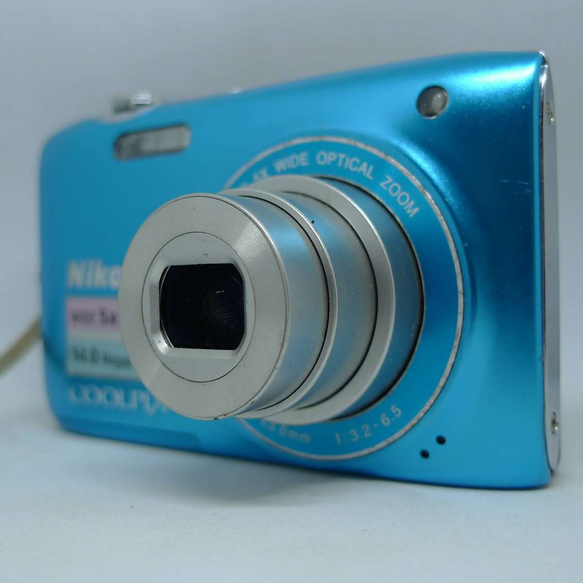 Nikon Coolpix S3100 (Blue) - 14 Megapixels - 5x Optical Zoom