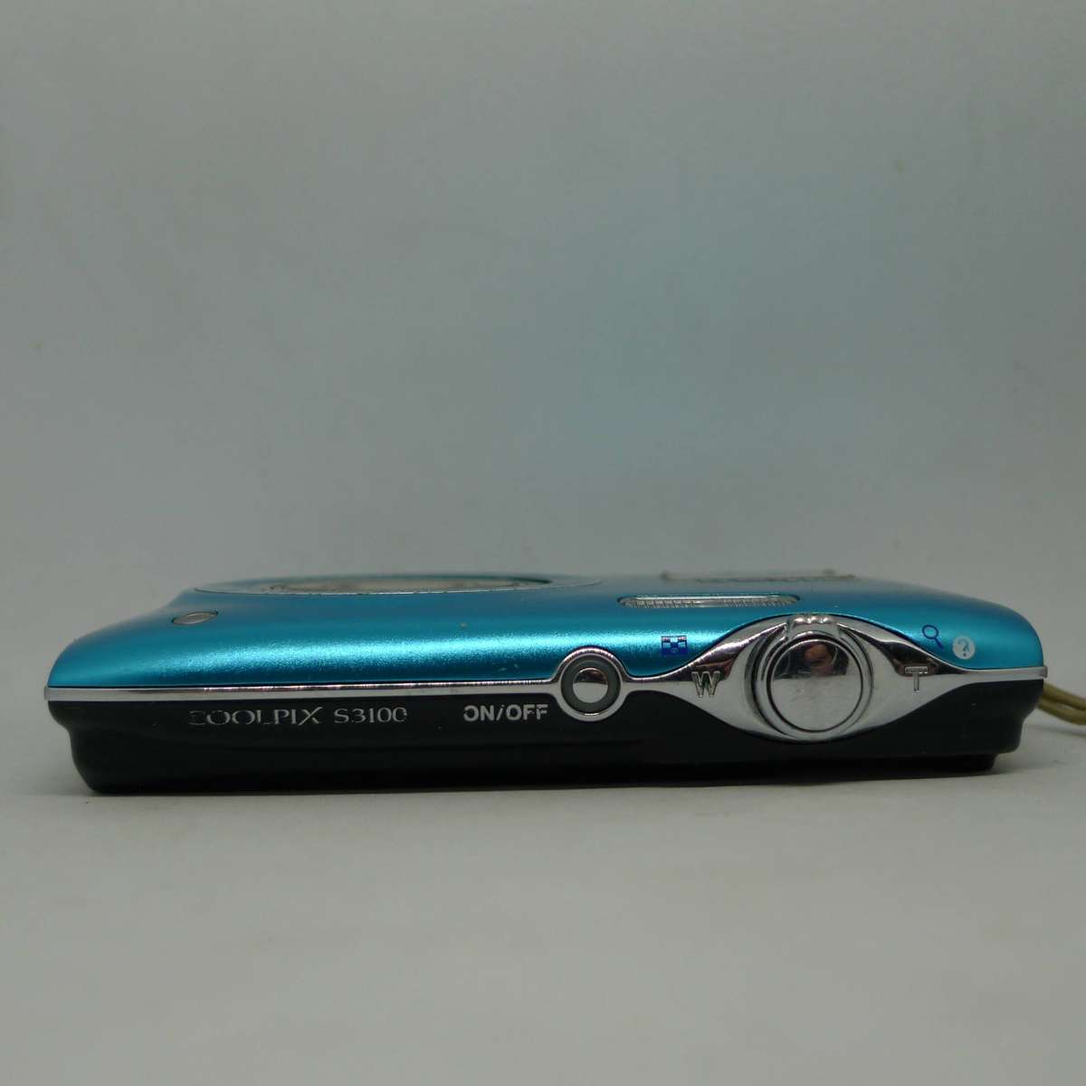 Nikon Coolpix S3100 (Blue) - 14 Megapixels - 5x Optical Zoom