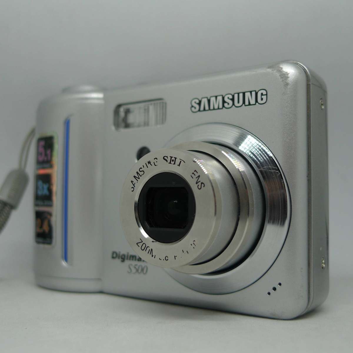 Samsung Digimax S500 - 5.1 Megapixels - 3x Optical Zoom