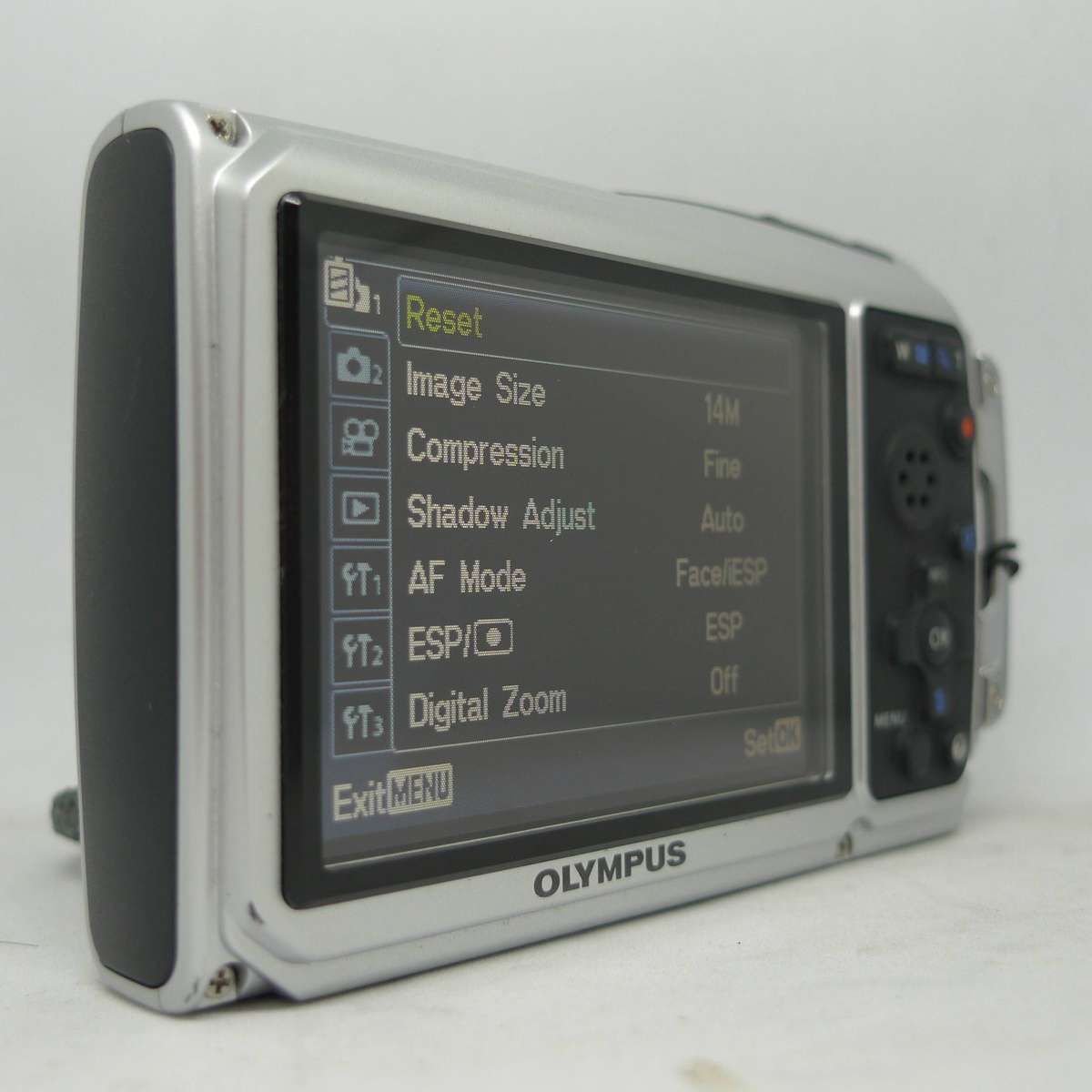 Olympus Tough TG-310 - 14 Megapixels - 3.6x Optical Zoom -- Flawless Condition