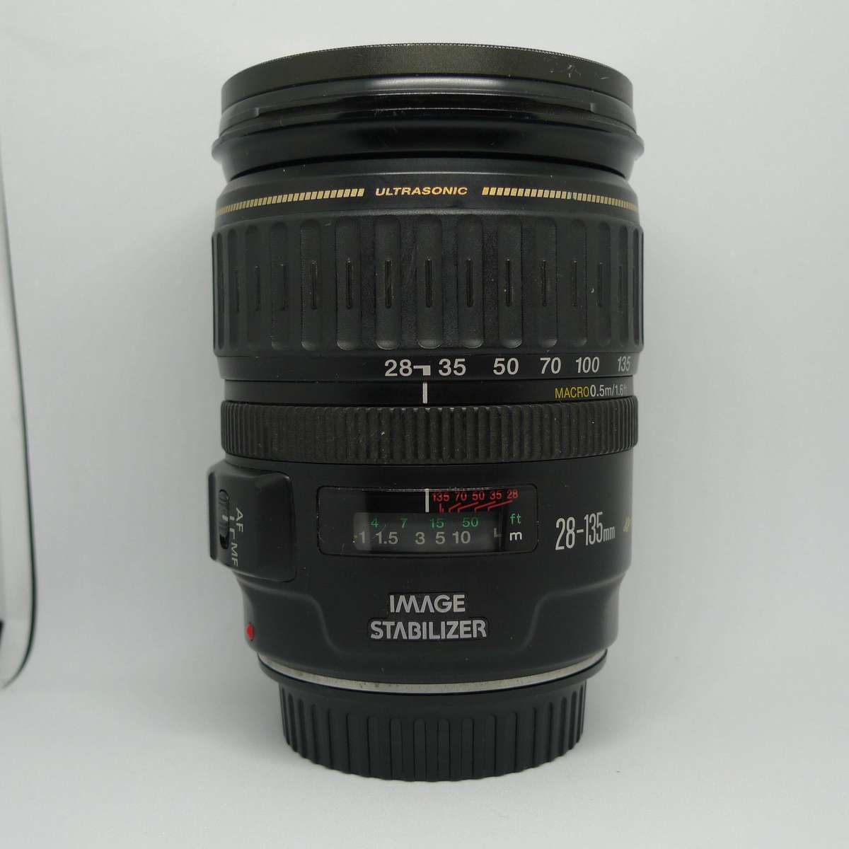 Canon EF 28-135mm f/3.5-5.6 IS USM