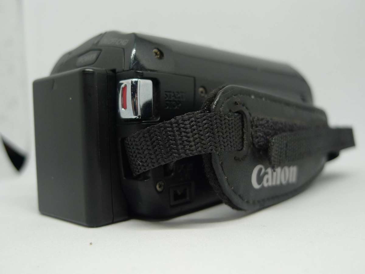Canon Legria HF R36 Camcorder  WiFi Transfer + 8GB Built-In Memory | Very Good Condition