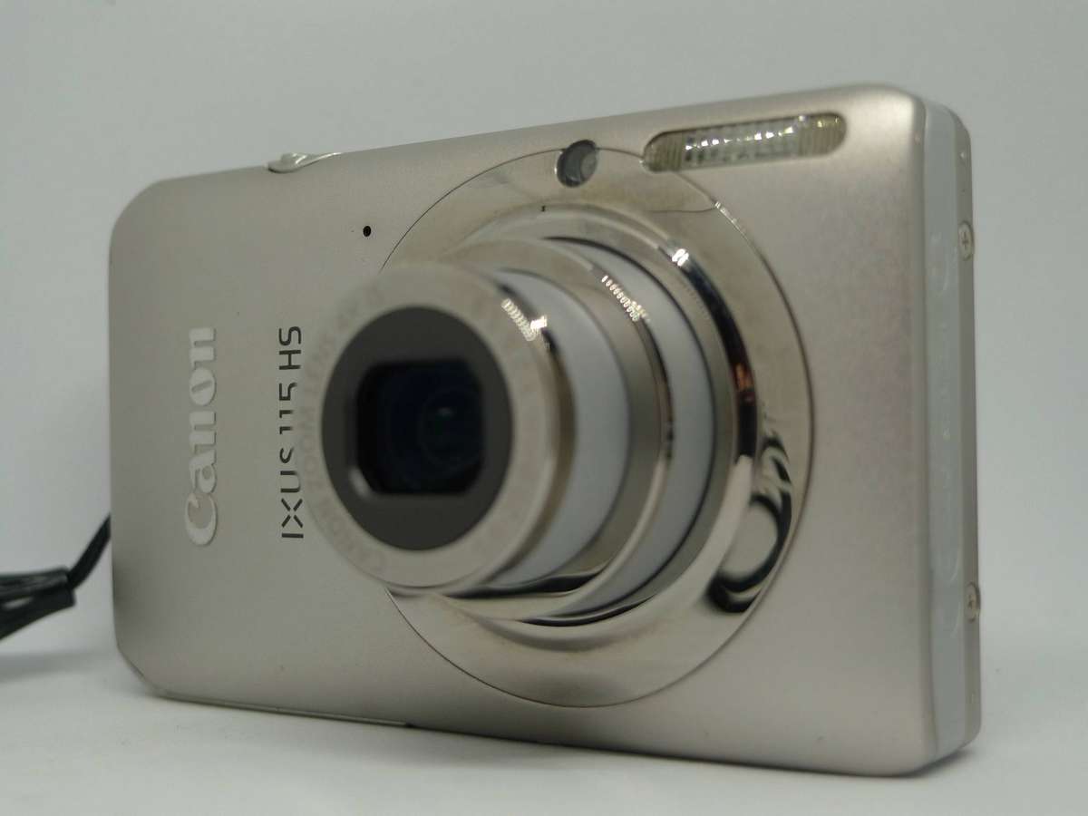  Canon IXUS 115 HS | Ultra-Slim 12MP Compact | 4GB Card + Case | Excellent Condition