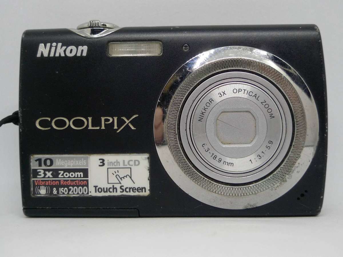 Nikon Coolpix S230 | Touchscreen Compact | Fully Working | Complete Kit