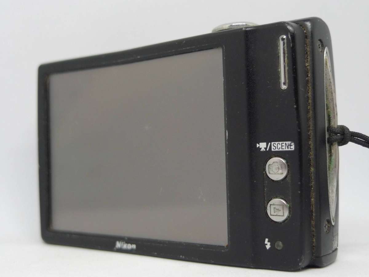 Nikon Coolpix S230 | Touchscreen Compact | Fully Working | Complete Kit