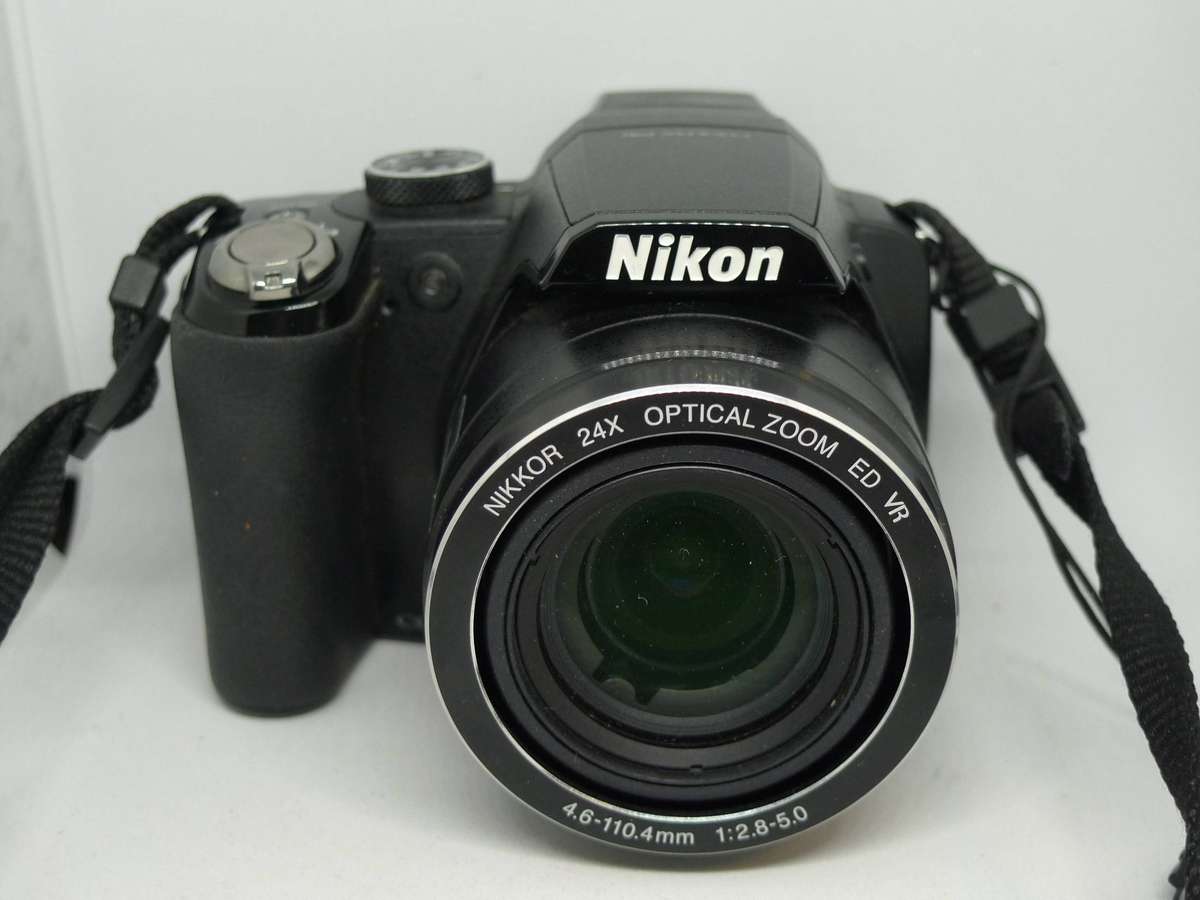  Nikon Coolpix P90 | 24× Optical Zoom | Bridge Camera | Complete Kit