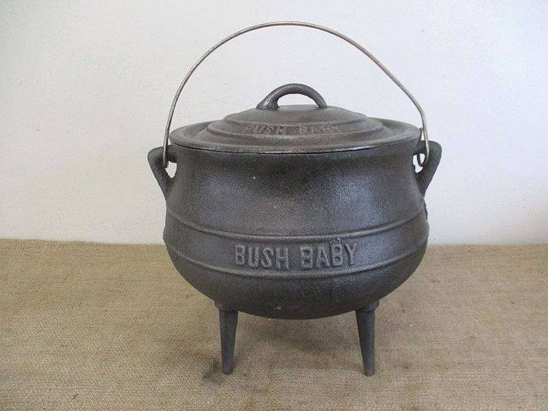 Magnificent And Robust Sizable Vintage Bush Baby #3 Three Legged Solid Cast Iron Potjie Pot