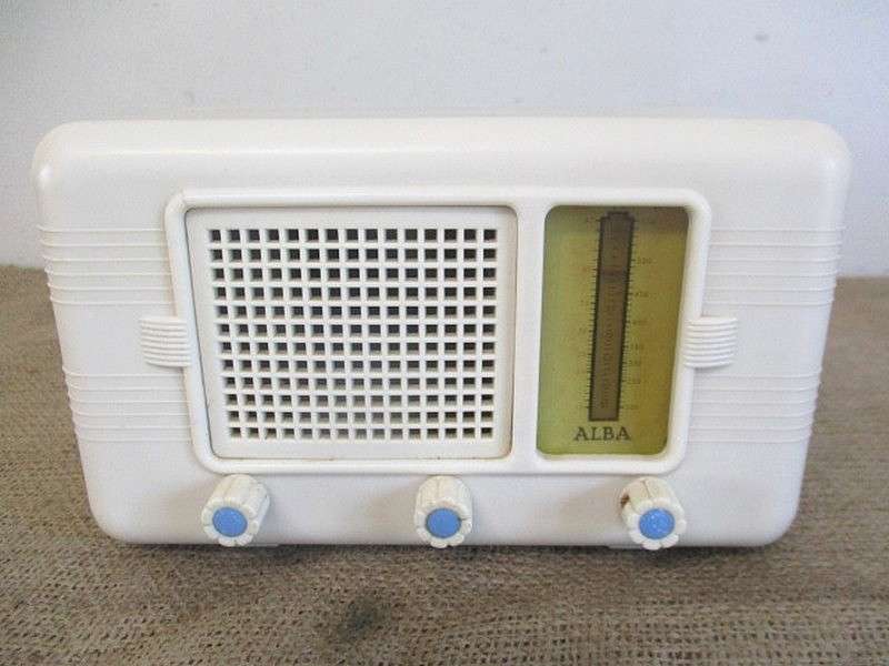 Nice Restoration Challenge........Very Rare Vintage Alba C112 Bakelite Valve Radio         1940's