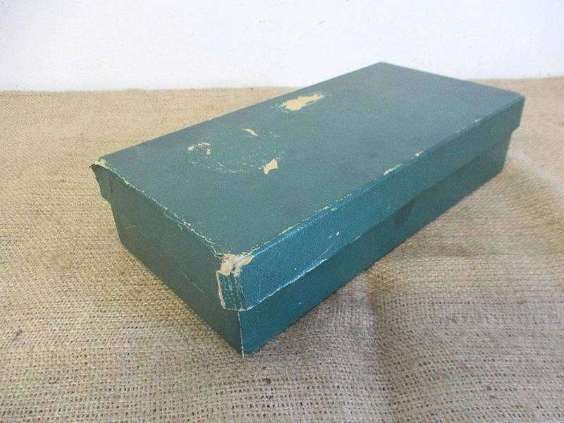 Nice Vintage Banda Mini Carpet Bowls Set In Original Packaging                  Made In England