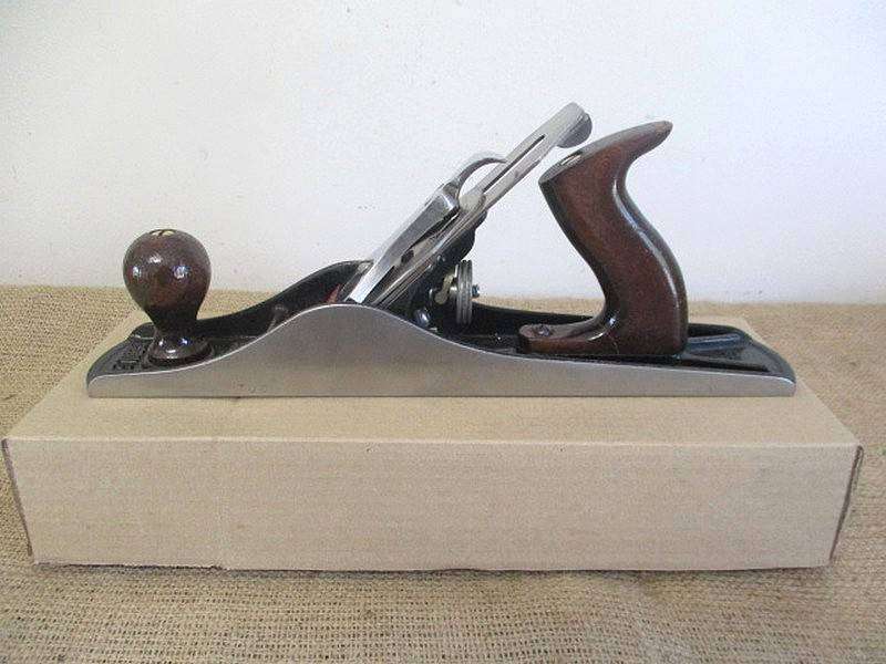 A Real True Hero.......This Excellent Neat Vintage Stanley Bailey No 5 Hand Plane       England