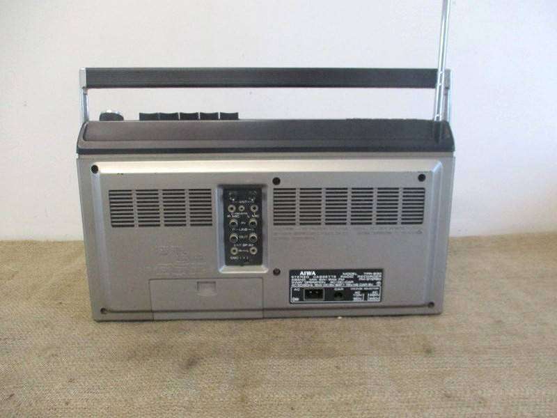 Vintage Aiwa Model TPR-930 Stereo 4 Band Portable Cassette  Radio Recorder Player