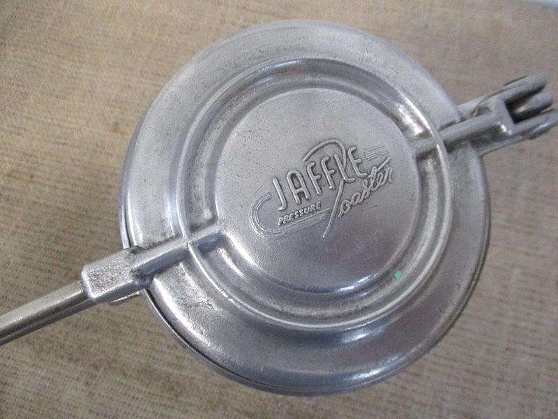 Lovely Vintage Pressure Jaffle Toaster/Maker