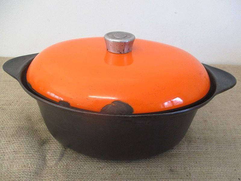 Very Neat Large Vintage Cookwell Oval Cast Iron Casserole
