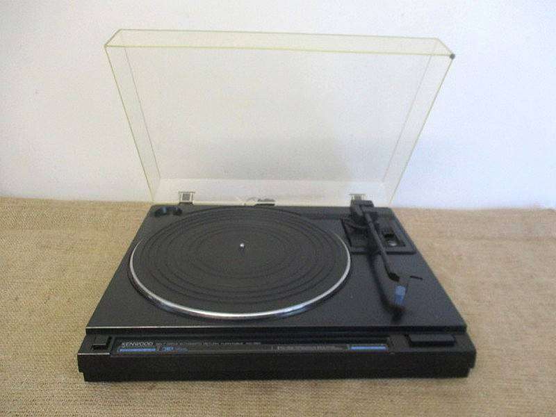 Nice Vintage Kenwood KD - 35R Belt Drive Turntable                    1980's