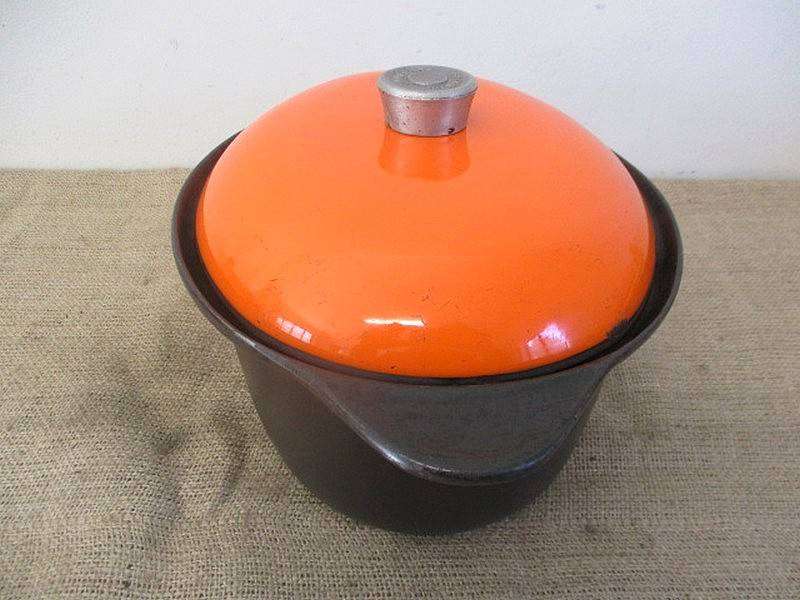 Very Neat Large Vintage Cookwell Oval Cast Iron Casserole
