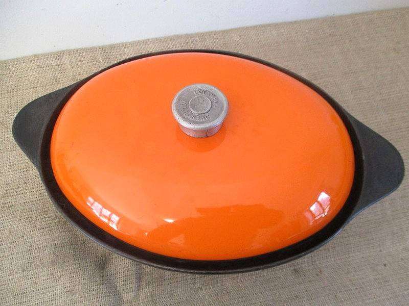 Very Neat Large Vintage Cookwell Oval Cast Iron Casserole