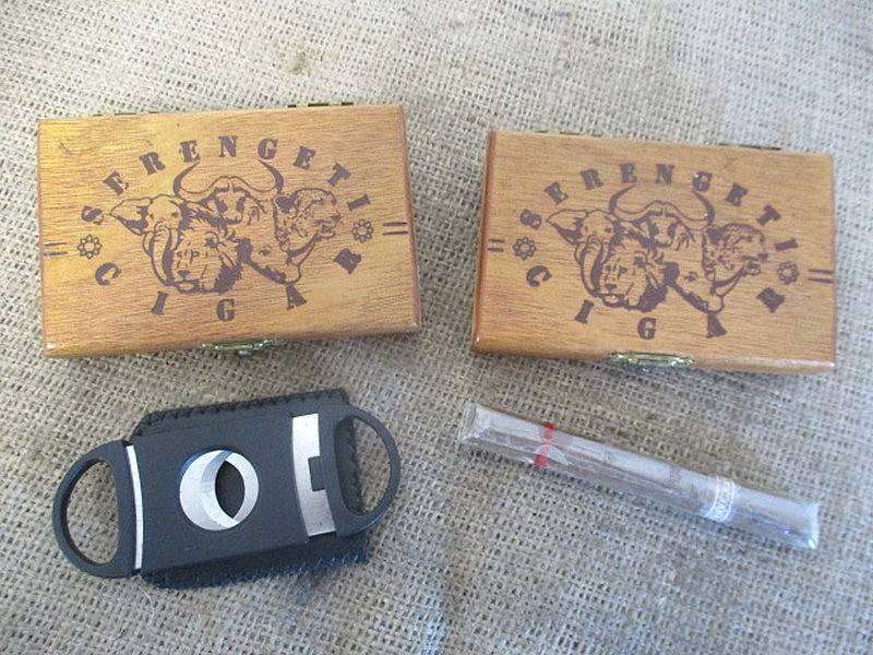 Vintage Hofnar Bolide, Karel 1 Standaard, 2 Serengeti Empty Cigar Boxes And 1x Upmann Cigar & Cutter