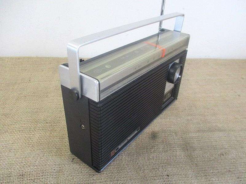 Vintage Naional Panasonic Model RF-632 Portable Transistor Radio      Late 1950's - Early 1960"s