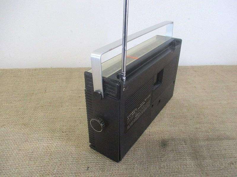 Vintage Naional Panasonic Model RF-632 Portable Transistor Radio      Late 1950's - Early 1960"s