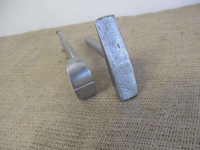 Nice Sturdy Vintage Elliott-Lucas 8 inch Blacksmith Tong With Matching 700gr Machinist Hammer