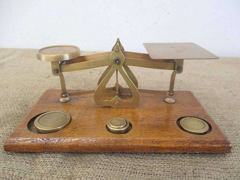 Beautiful Vintage Brass Postal Letter Scale              Made In England