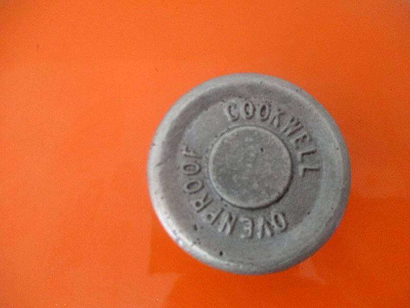 Very Neat Large Vintage Cookwell Oval Cast Iron Casserole