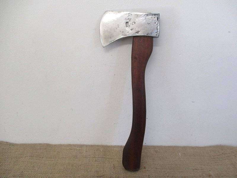 Beautiful Vintage 2lb Axe