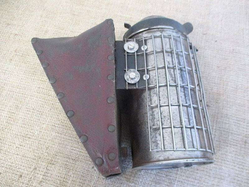 Nice Vintage Bee-Hive Smoker