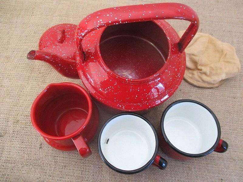 Great Stuff.....This Vintage Speckled Enamel Coffee Kettle With Coffee Bag, Milk Jar And 2x Mugs