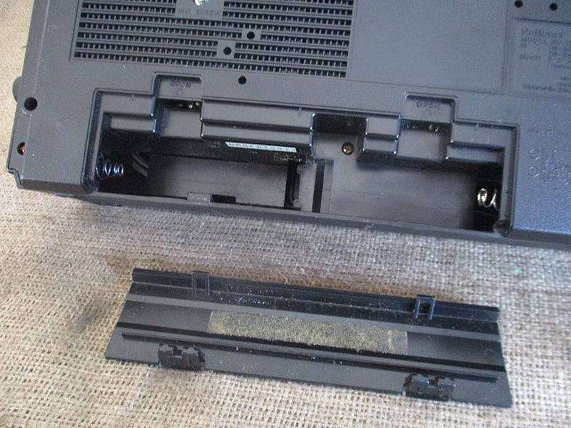 An Outstanding Vintage National FM25 Portable Stereo Radio  Cassette  Recorder     MIB        1980's