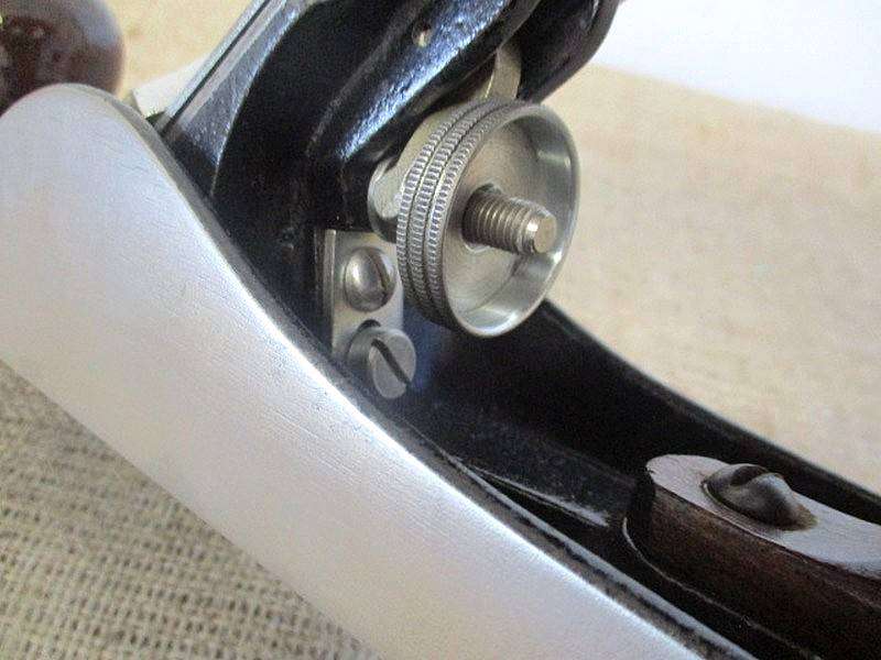 A Real True Hero.......This Excellent Neat Vintage Stanley Bailey No 5 Hand Plane       England