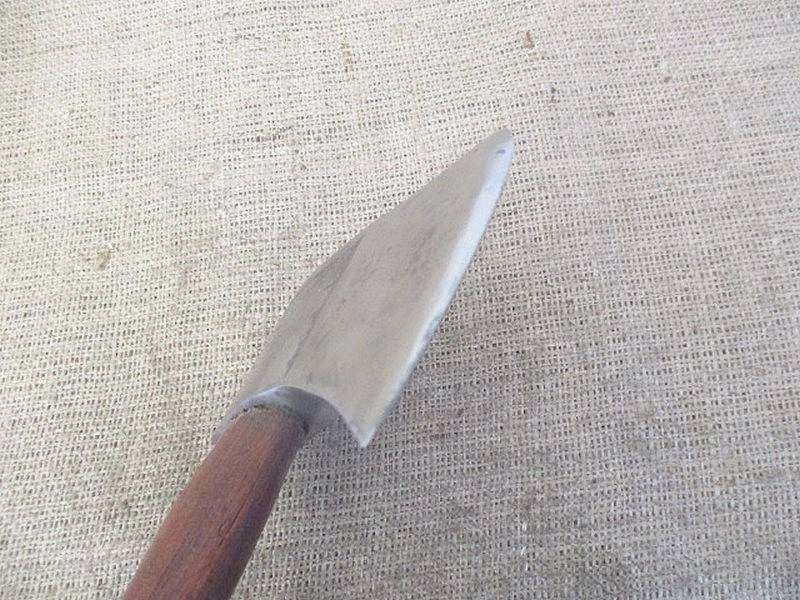 Beautiful Vintage 2lb Axe