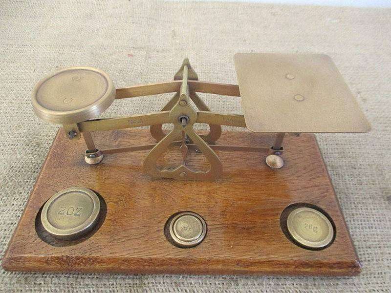 Beautiful Vintage Brass Postal Letter Scale              Made In England