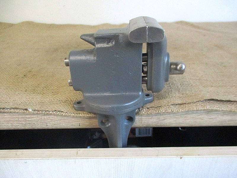 Very Handy And Sturdy Swivel Base Cast Iron DIY Table Vise