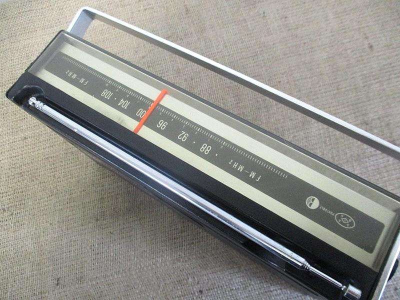 Vintage Naional Panasonic Model RF-632 Portable Transistor Radio      Late 1950's - Early 1960"s