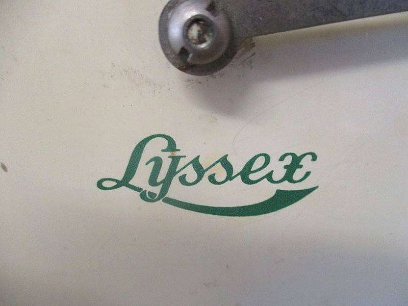 Beautiful Vintage Metal Lyssex 22lb Kitchen Scale             Swiss Made