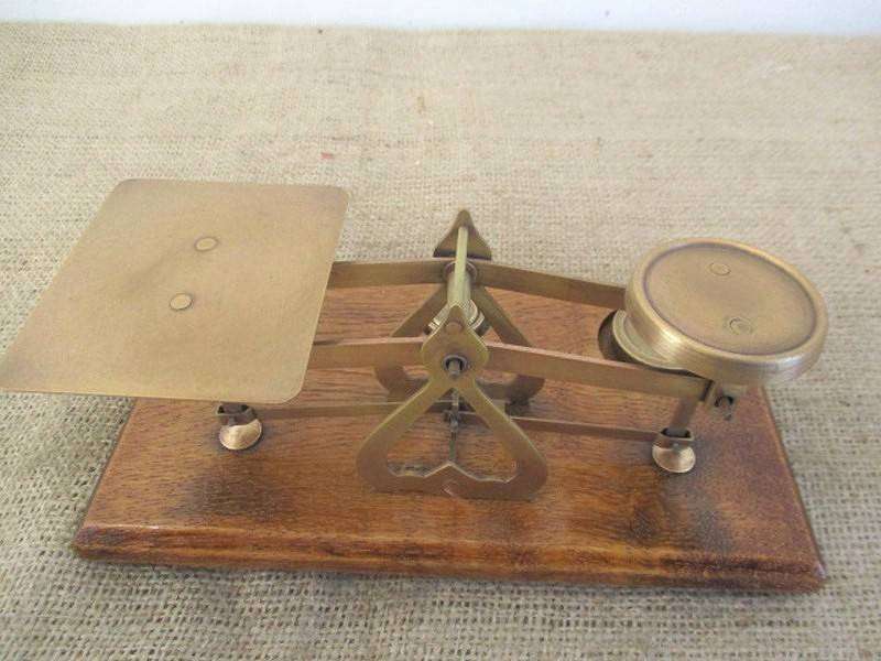 Beautiful Vintage Brass Postal Letter Scale              Made In England