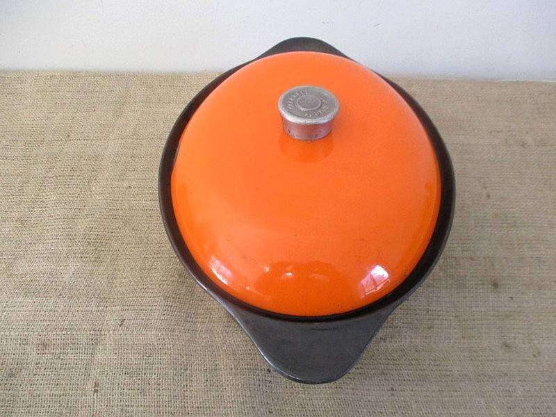 Very Neat Large Vintage Cookwell Oval Cast Iron Casserole