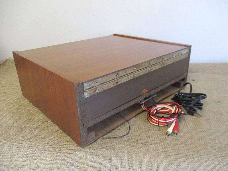 For Repairs....This Vintage Pioneer Stereo Turntable