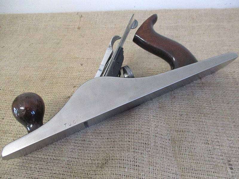 A Real True Hero.......This Excellent Neat Vintage Stanley Bailey No 5 Hand Plane       England