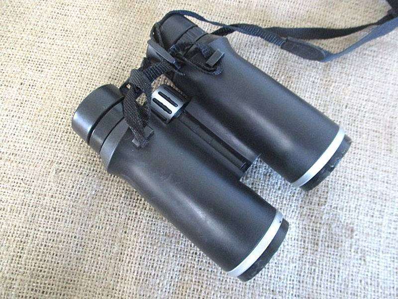 Very Neat Tasco Sonoma 8 X 42 Roof Binocular Binocular In Shoulder Bag